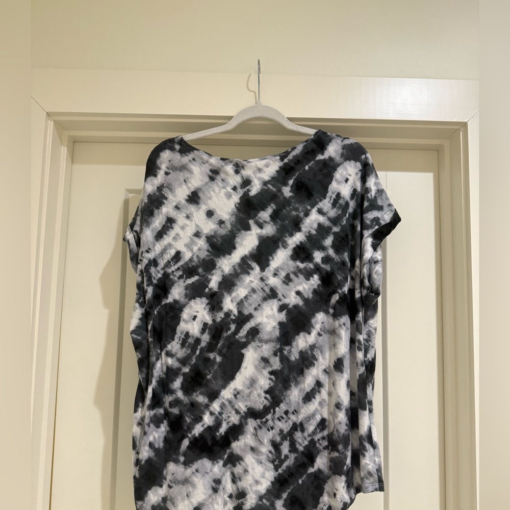Calvin Klein Top - Picture 3 of 3